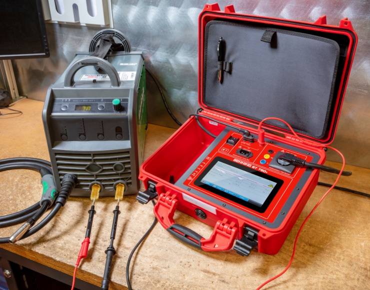 Benning-ST-760-Geraetetester-050334-front